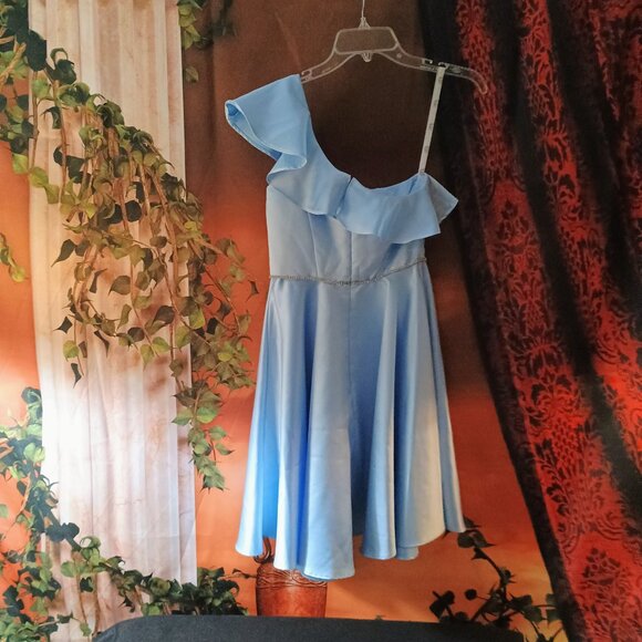 NWOT: Girls' Fifteen Roses sz 0 Sky Blue One-Shoulder Half-Lined Ruffled Dress - Picture 2 of 4